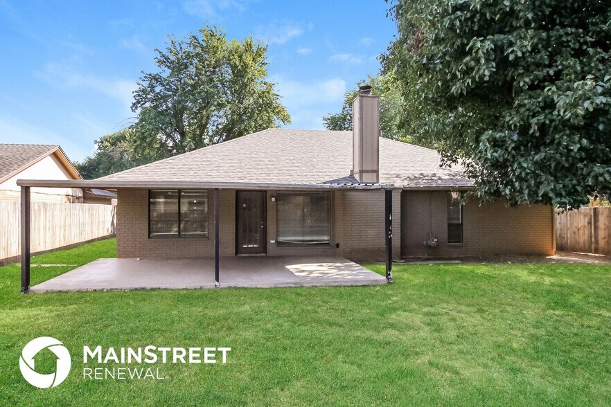 Building Photo - 10101 Mamus Ln