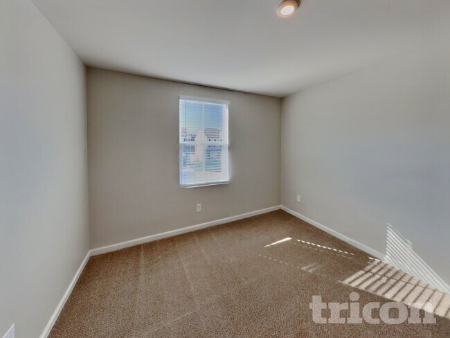 Building Photo - 4114 S Downs Cir