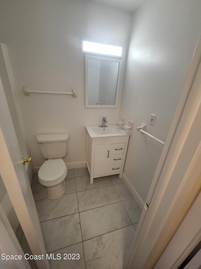 Building Photo - 254 Ulster Ln