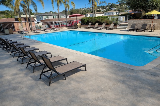Building Photo - 1 Bed / 1 Bath Condo for Lease – Walk to Downtown La Mesa!