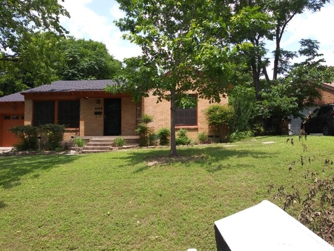 Building Photo - 6109 Greenmere Pl
