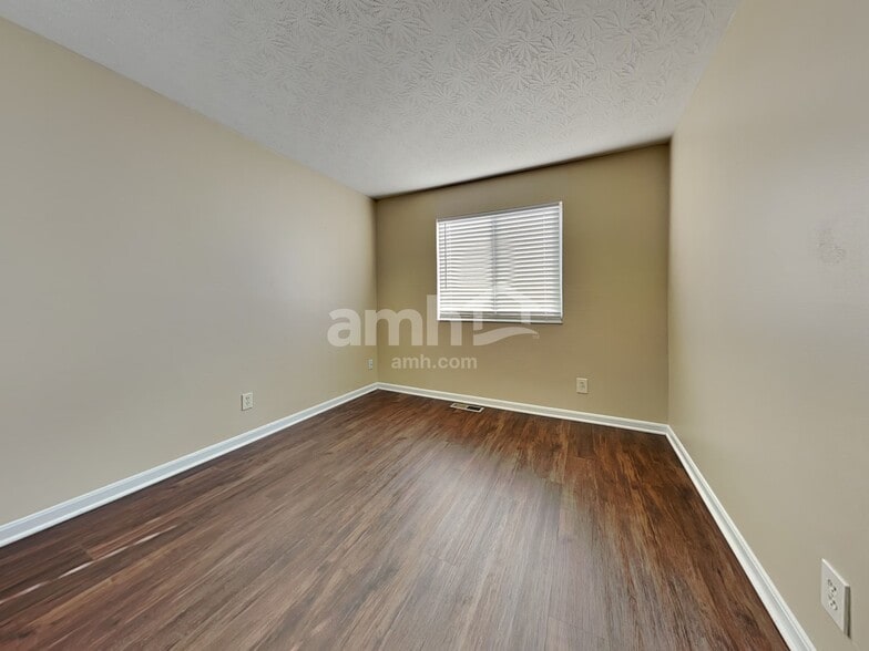 Building Photo - 10725 Hanover Ct