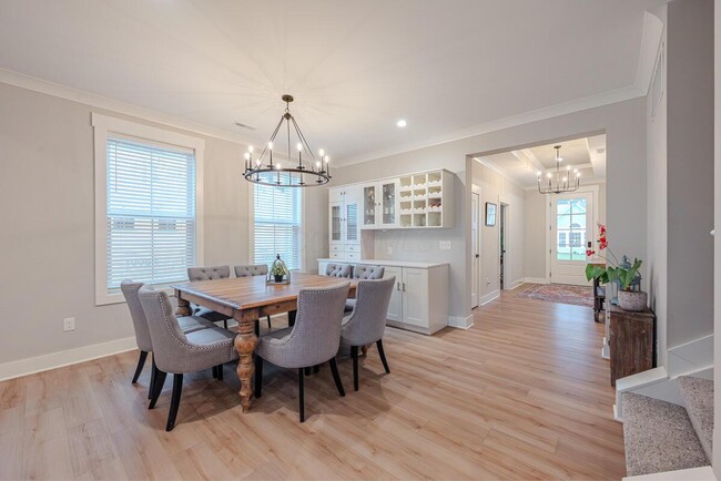 Building Photo - 8838 Eliot Dr