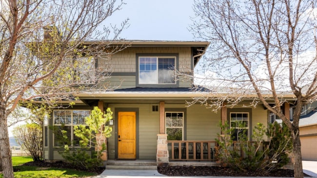 Building Photo - 6095 N Fox Pointe Cir