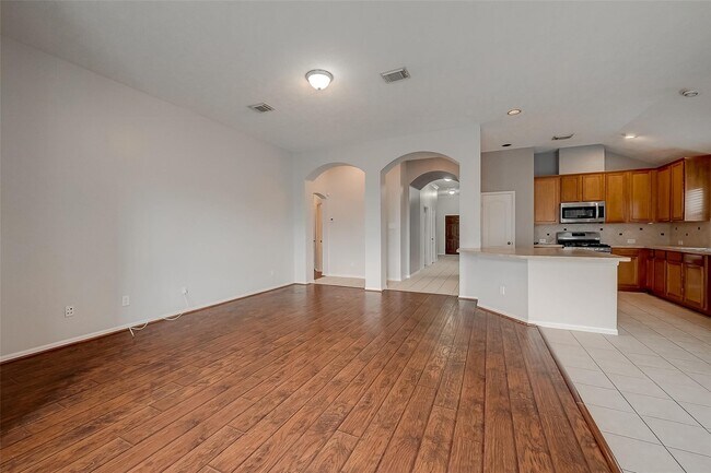 Building Photo - 1807 Hidden Breeze Dr