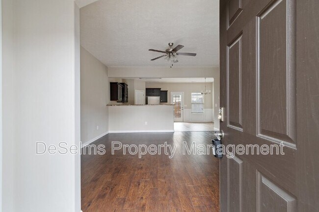 Building Photo - 5341 Tony Lama Ln