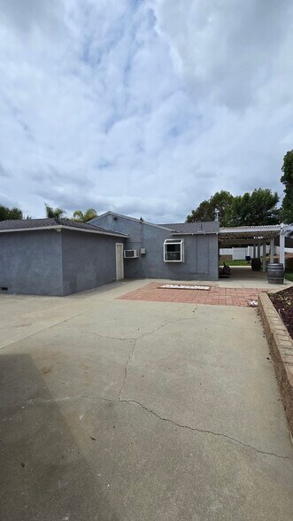 Building Photo - 10603 Bramblebush Ave