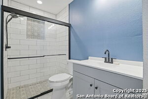 Building Photo - 1571 Lakeshore Dr