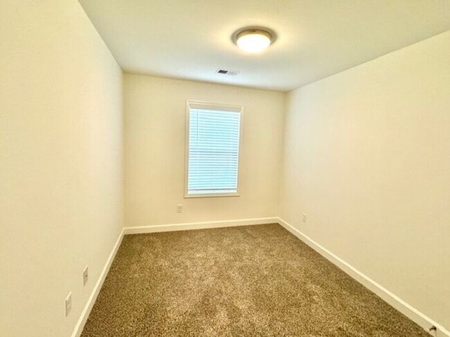 Building Photo - Now Leasing a Brand New 5-Bedroom 3 Bath H...