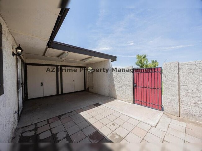 Building Photo - 720 S Dobson Rd