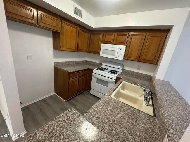 Building Photo - 13042 Riverside Dr