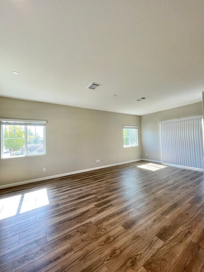Building Photo - Westlake Village Greens - 3bd/2ba Natomas ...