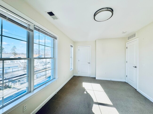 Building Photo - 60 Merrell Ave