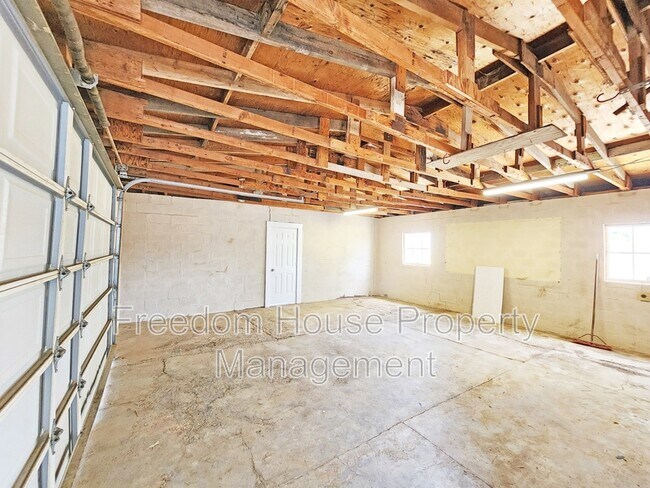 Building Photo - 7701 S Arabian Way