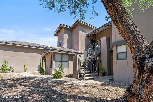 Building Photo - 5800 N Kolb Rd