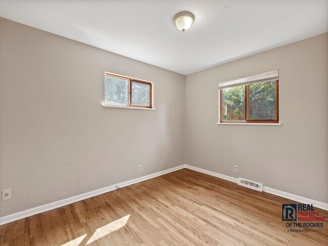 Building Photo - Modern Fort Collins Gem: Newly Remodeled H...