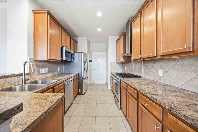 Building Photo - 3205 Victorian Manor Ln