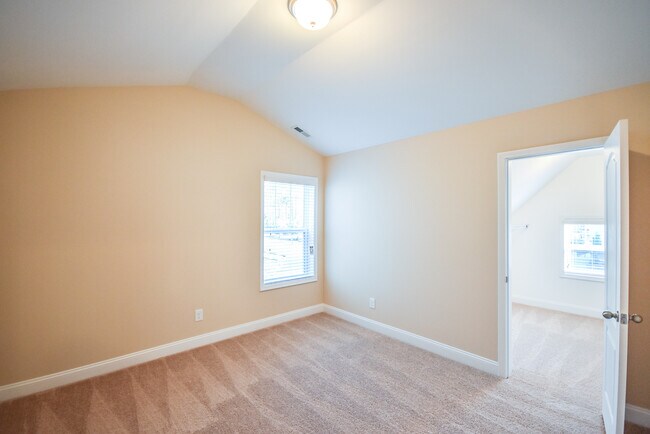Building Photo - 67 Timber Skip Dr