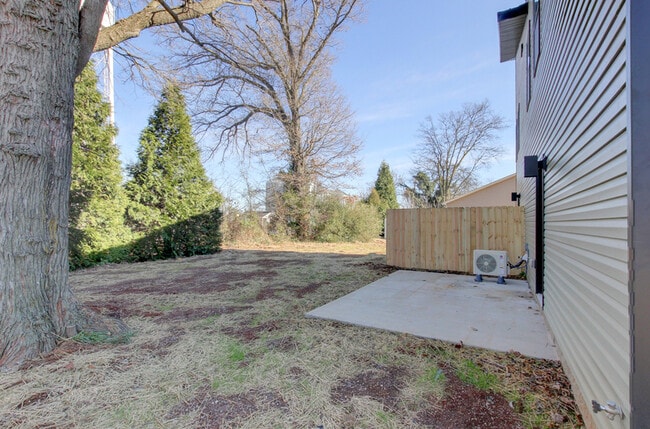 Building Photo - 102 Rosenwald St