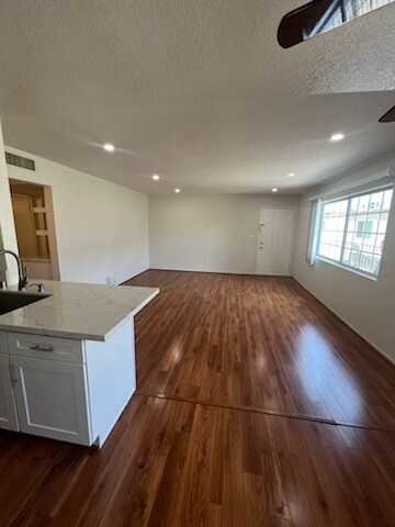 Building Photo - 5529 Fulcher Ave