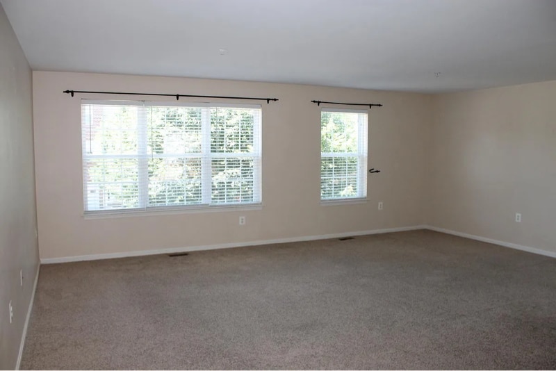 Building Photo - 4641 Kings Mill Way