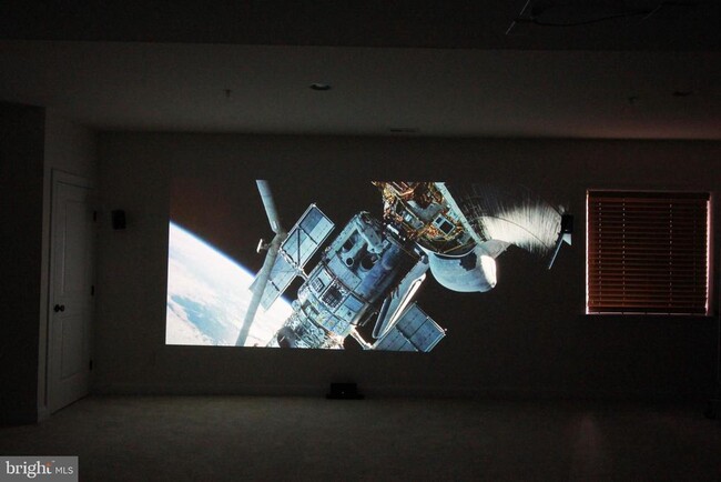 Building Photo - 4 Stonehaven Cir