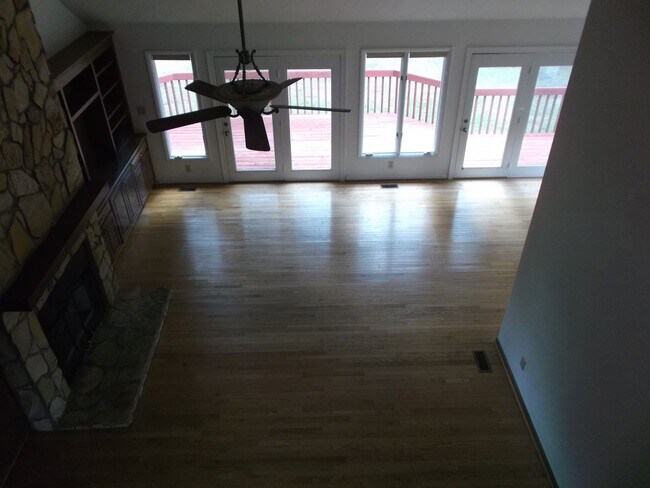 Building Photo - 3004 Stonehenge Ct