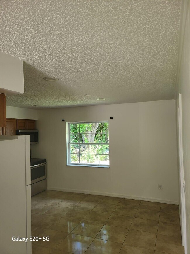 Building Photo - 2813 Anne St