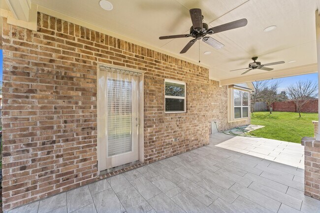 Building Photo - 7303 Enchanted Rock Ln