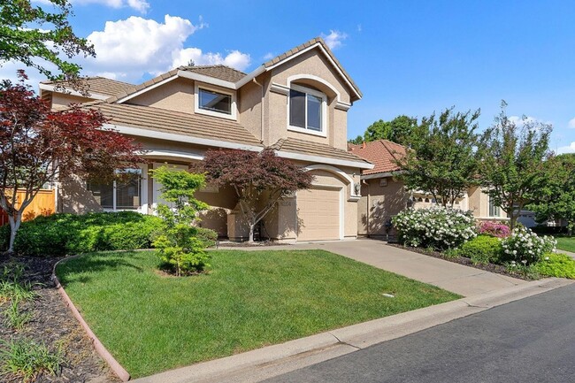 Building Photo - 8204 Ashcrest Ln