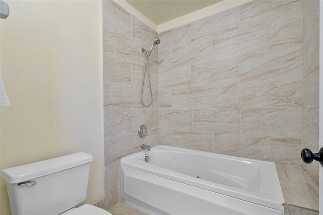 Building Photo - 10856 Cypress Glen Dr