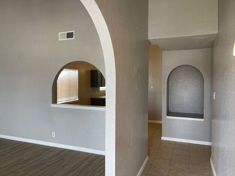 Building Photo - 12144 Blue Quail Ave