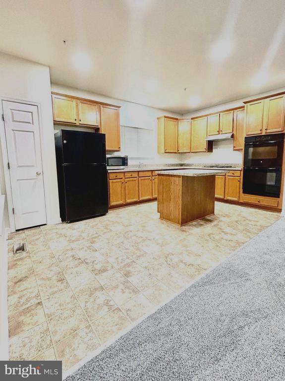 Building Photo - 3565 Eagle Ridge Dr