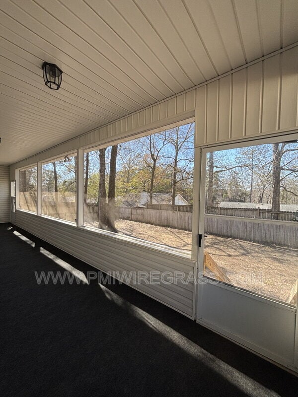 Building Photo - 1951 Redhawk Dr