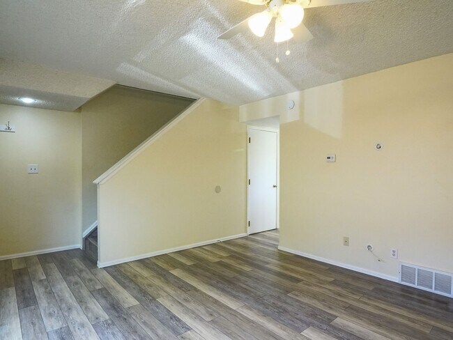 Building Photo - 3372 Capstan Way