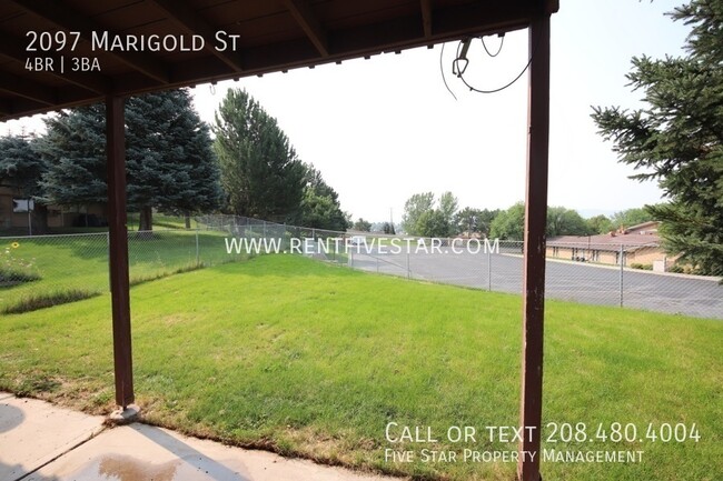 Building Photo - 2097 Marigold St