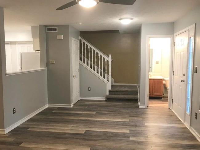 Building Photo - Gorgeous 2 Story Condo with attached garage