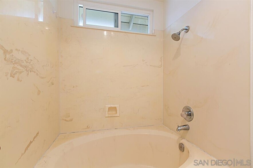 Bath - 11422 Madera Rosa Way