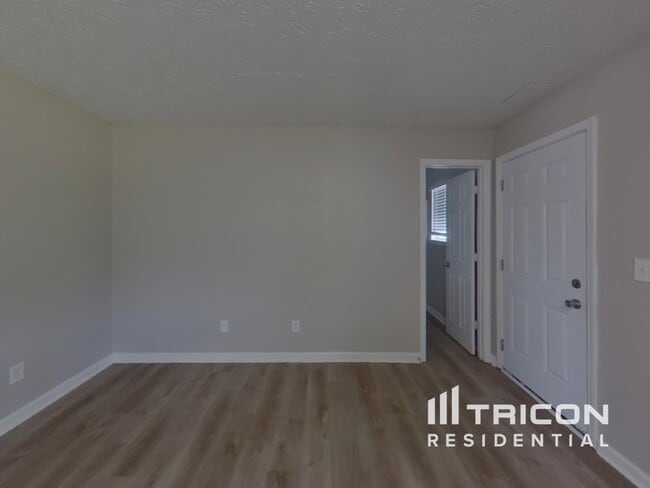 Building Photo - 731 Tullamore Way
