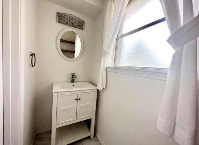 Building Photo - 20211 Salzburg Ln