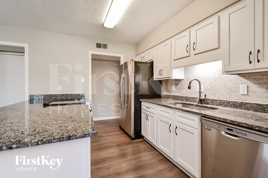Building Photo - 1152 John Ridge Dr