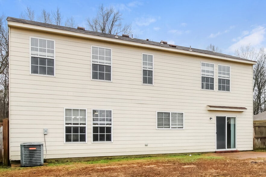 Building Photo - 10216 Cottage Farms Dr