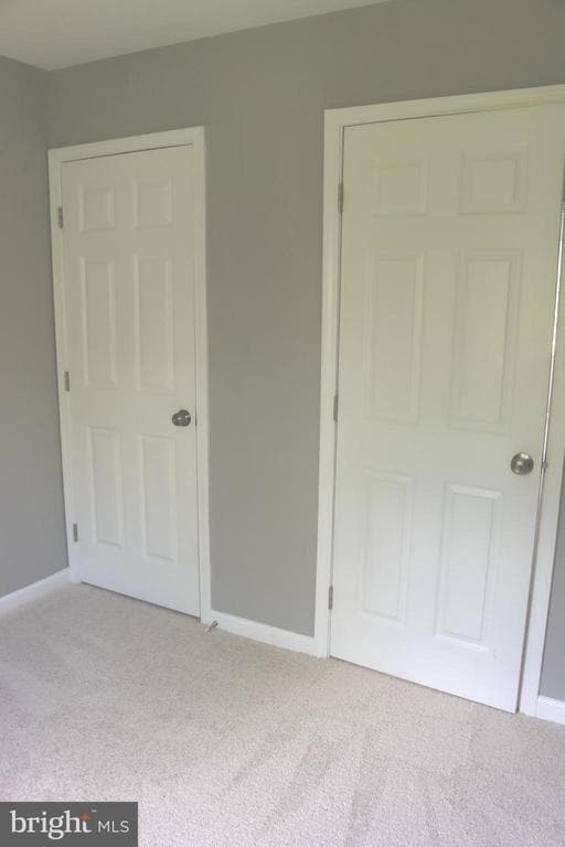 Building Photo - 1029 Kings Ct