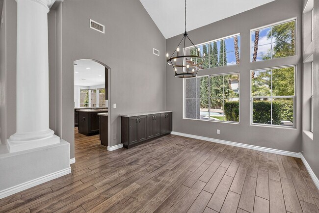 Building Photo - 8824 Cortile Dr
