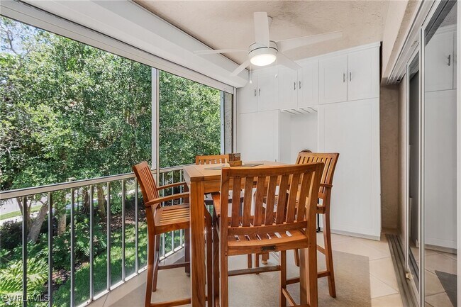 Building Photo - 829 Tanbark Dr