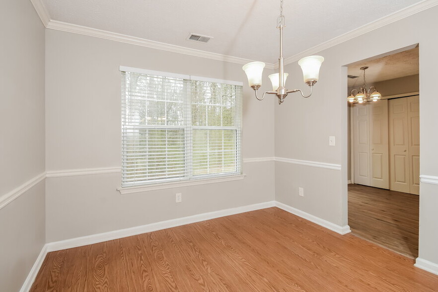 Building Photo - 1347 Ambercrest Way