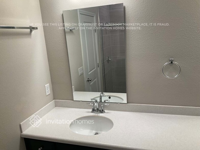 Building Photo - 9516 Lovage Ln