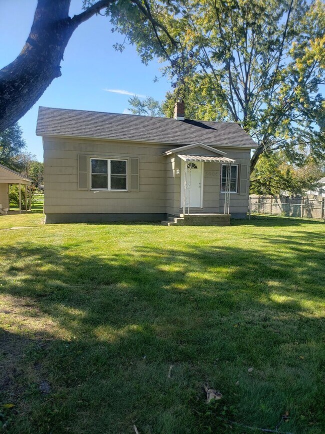 Primary Photo - 3 BR House in Waynedale