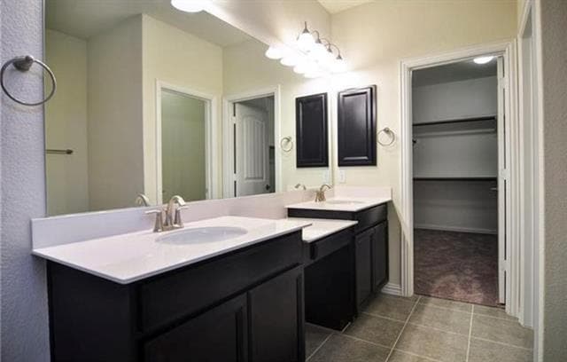 Building Photo - 812 Birdie Dr