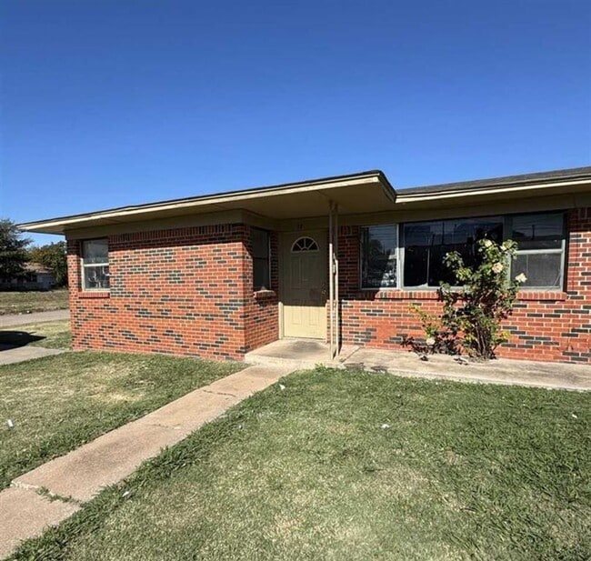 Building Photo - 17 NW 25th St